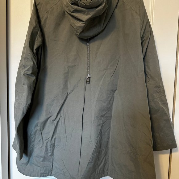 Bernardo Green Ladies Raincoat Size L - Picture 5 of 5